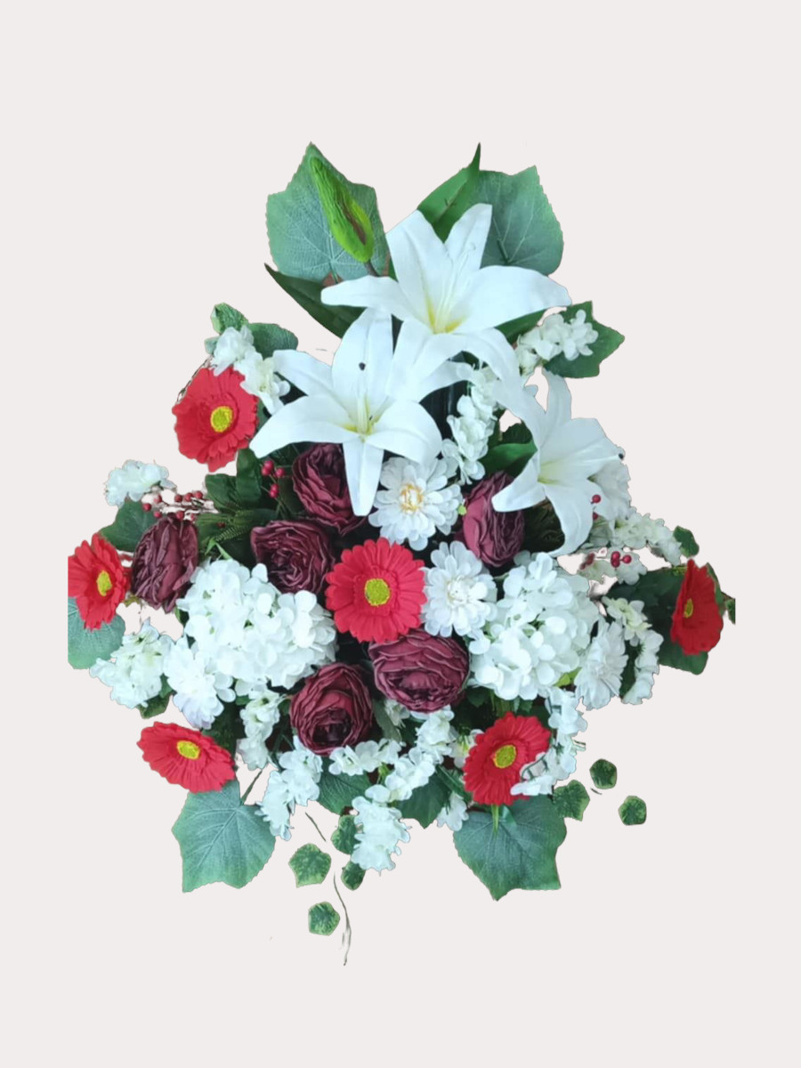 Aranžman od umjetnog cvijeća – Kontrastna elegancija